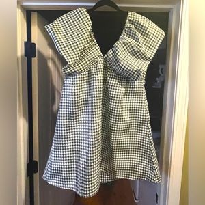 Day + Moon dress
*Great for the Holidays*